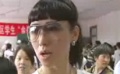 翁虹深入災(zāi)區(qū) 為孩子提前過六一