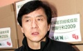 成龍給老人“送溫暖” 希望帶動更多藝人做慈善