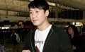黎明媒体“护送”下出征柏林 休闲装亮相显轻松