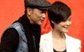 任达华自称还年轻 要与女儿李宇春“牵手”扮情侣