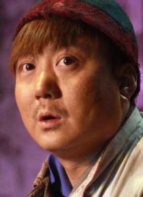 秦艺伟