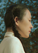 enoughforyouOliviaRodrigo 一位魅力十足的女性