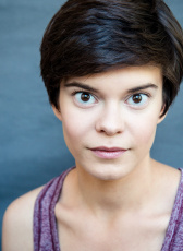 伊丽莎白·亨克尔