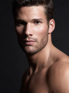 亚伦·奥康奈尔