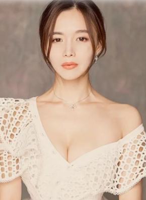 菊麟·朱莉