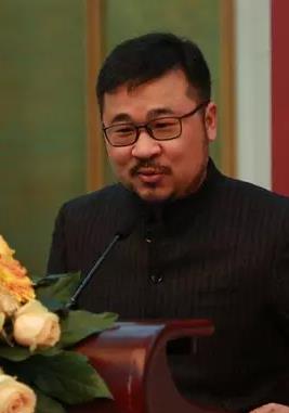 娄毅