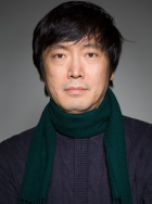 刁亦男