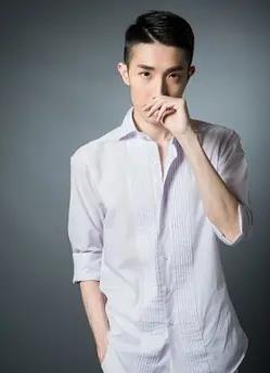 黄容杰