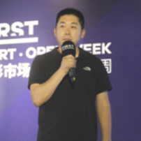 李偉