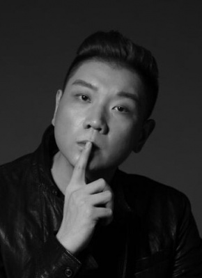 杨泷杰