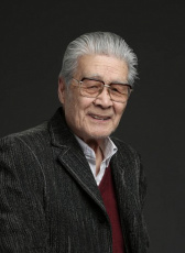 蓝天野