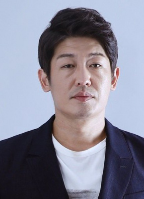 许成泰