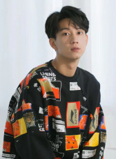 王子奇