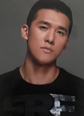 董文騰