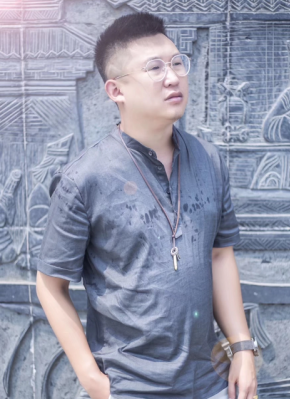 李成龍