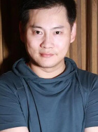 王彤
