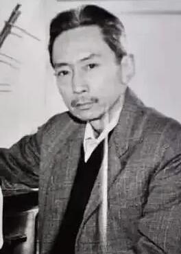 董行佶