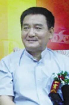 张伟