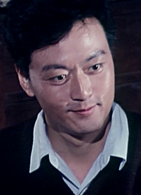 刘育华