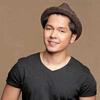 Carlo Aquino