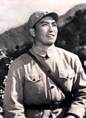 邱英三