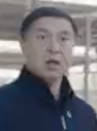 何强
