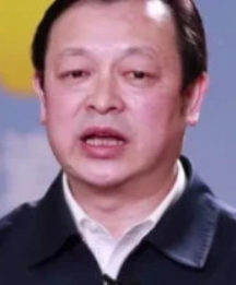 高中偉