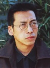 张彤