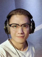 张珈铭