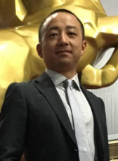 徐忱
