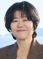 李姃垠
