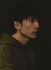 鄢一平