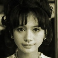 加贺麻理子