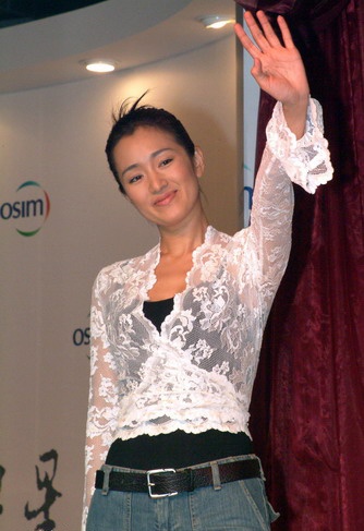 中国网:巩俐入了外国籍就不爱国了么?