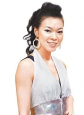 曾馨莹