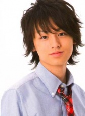 伊野尾慧