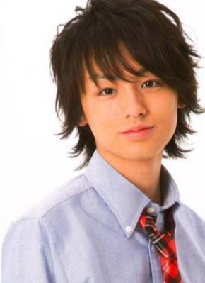 伊野尾慧