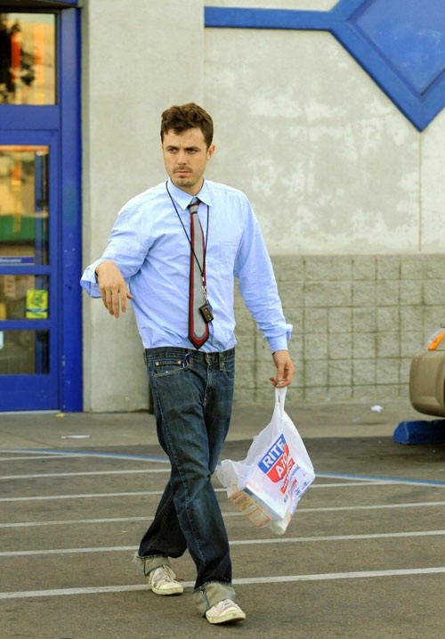 阿弗莱克兄弟周末分别与家人出行 甜蜜温馨_欧