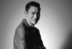 刘德华最新时尚黑白写真 二十年练就熟男魅力