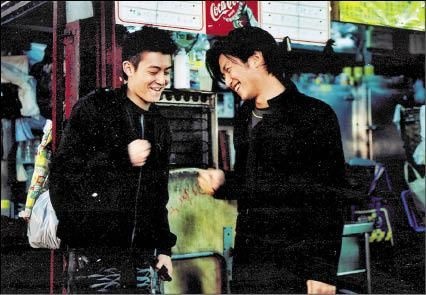 谢霆锋最后的信很催泪 网络疯传经纪人否认_