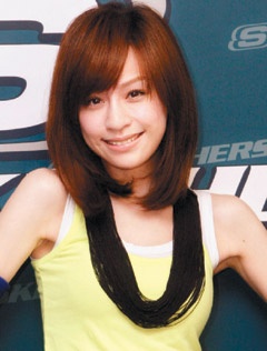 王心凌新恋情曝光 与隋唐前男友沙滩甜蜜约会