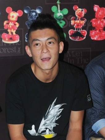 陈冠希称已忘记艳照门 学会自我保护不怕泄密