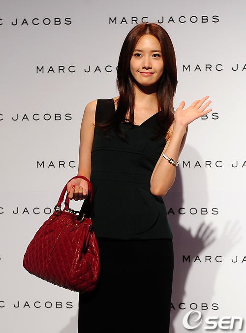 赵汝贞娇美成宥利妖媚 宋允儿,南圭丽秀美腿