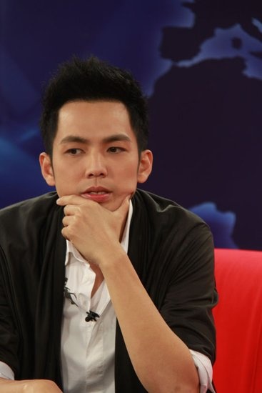 钟汉良坦言恋爱经验丰富 自曝想要领养小孩_华