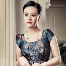 邬君梅性感写真曝光 “外滩女儿”魅惑旗袍秀