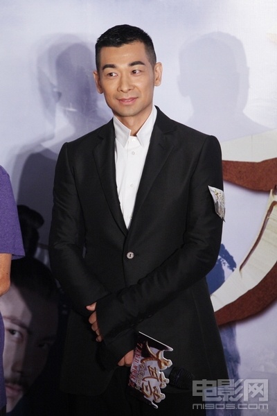 赵文卓暗讽甄子丹 杨幂让男友包场看"大武当"