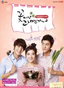 英媒晒视频：被污损的阿诺德的壁画已被清洗干净