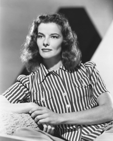 纪念凯瑟琳·赫本107岁诞辰 4届奥斯卡影后成传奇; katharine hepburn