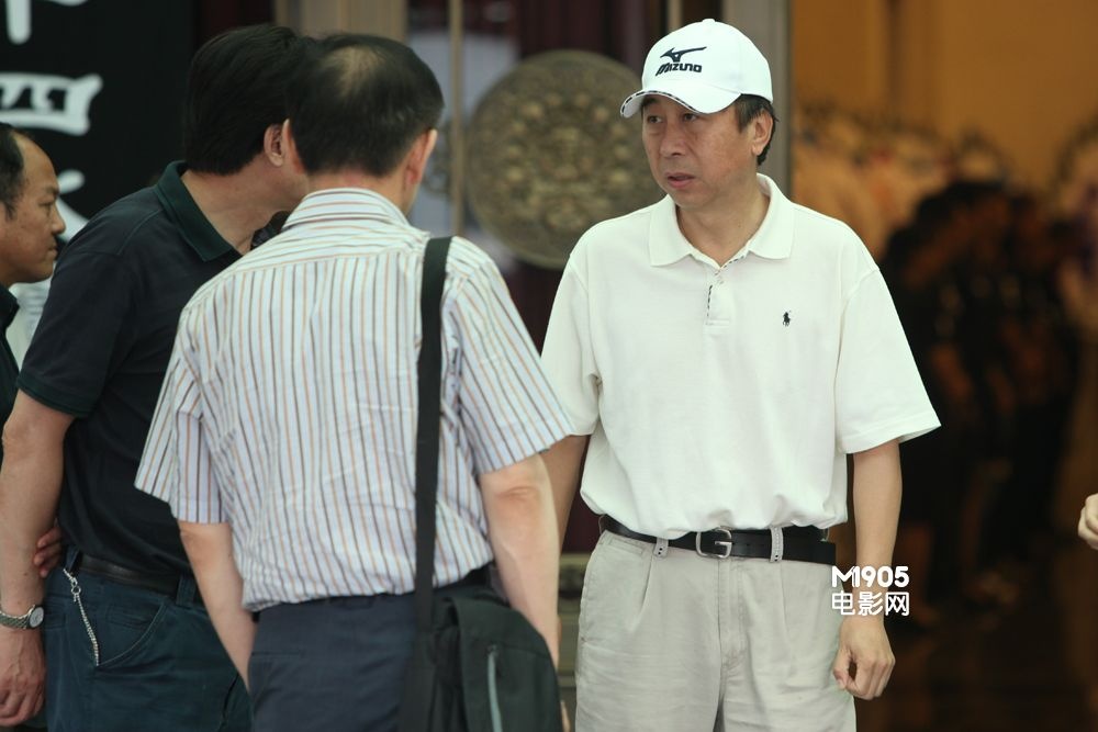 陈强黄宗洛同日遗体告别陈佩斯哀伤葛优悼念
