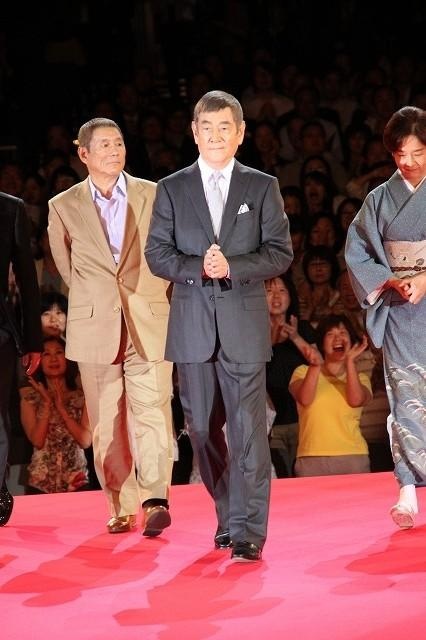 《只为了你》8月21日在东京试映,搜罗高仓在内,共演演员田中裕子